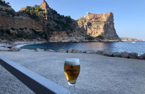 Tranquility, sun, breathtaking views & 7 minutes drive to sea - Foto 27