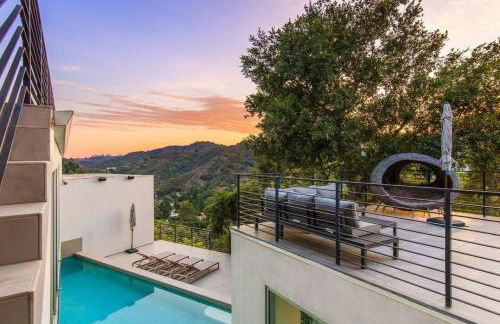 Spacious 4BR Retreat with Private Pool, Pool Table and Fast Wi-Fi Sleeps 9 Quiet Clinton Location - Foto 35