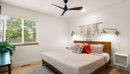 Near Downtown Stylish 2BR With Amazing Patio - 5 - Photo 3