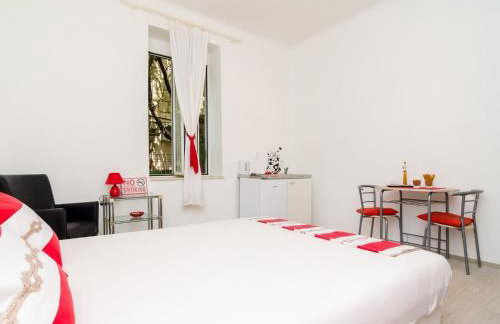 Apartment Caceris - Comfort Studio Apartment with Terrace - Photo 13
