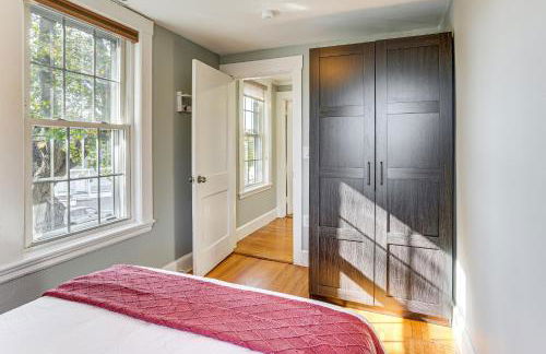 Walk to Constitution Beach Mid-Century Boston Gem - Foto 18