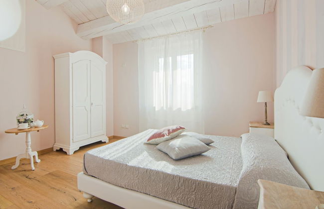 Chic Villa in Acqualagna with Hot Tub in Pool & Private Garden - Foto 5