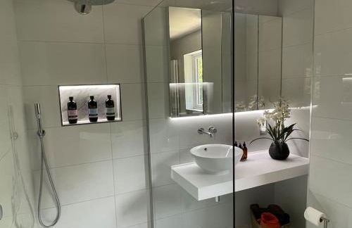 Home in Wirral - Peaceful Contemporary Gem. - Foto 8