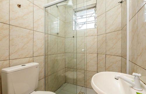 Casa confortável para Famílias e Grupos com Ar-condicionado em Praia Grande - Foto 36