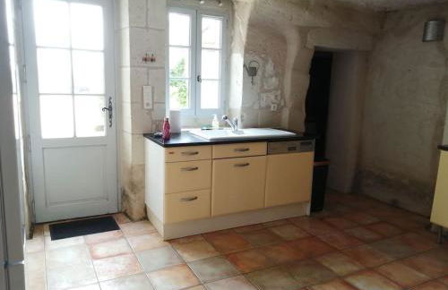 Maison atypique semi-troglodyte - Foto 2