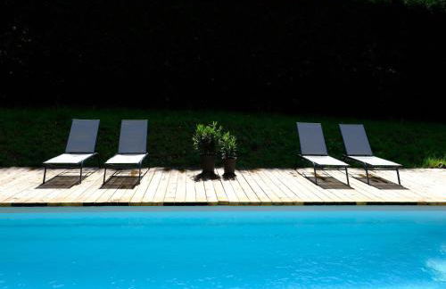 Beautifully located country house with heated pool - Foto 23