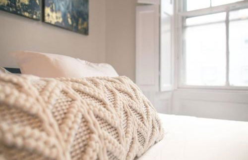 1742 Marblehead Studio|Minutes to Salem|Parking - Foto 9