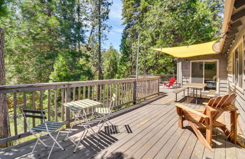 Cozy Retreat with Deck about 2 Mi to Pinecrest Lake! - Foto 28