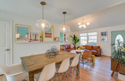 Family Home with Furnished Deck in Fairview! - Foto 5