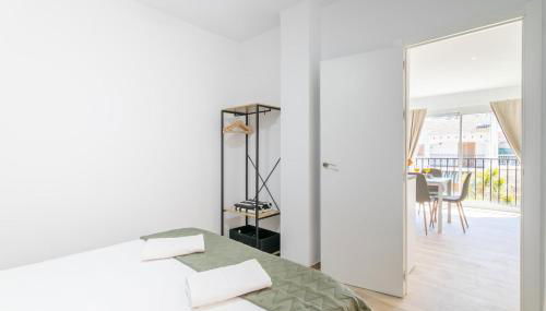 Modern and Stylish Apartment 1: Terrace and Pool - Foto 4