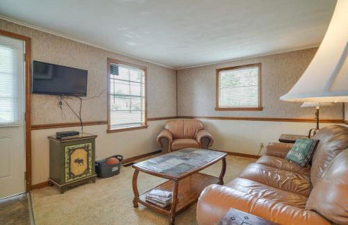 Dandridge Cabin in Inspiration Cove with Lake Access - Photo 5