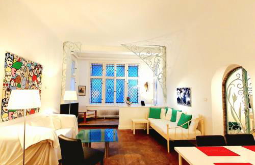 Apartment 3 large rooms with 2 separate bedbrooms close to city centre near Kudamm and KaDeWe - Foto 1