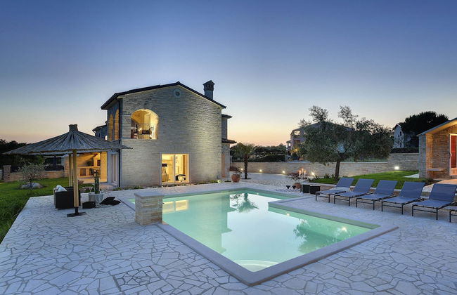 Charming Villa With Heated Pool Near Rovinj - Foto 1