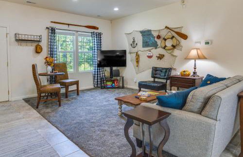 Charming Gravois Mills Escape with Private Backyard! - Foto 6