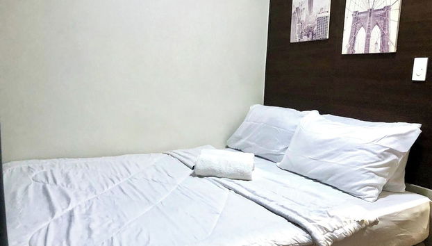 Modern Comfort Makati 1BR with Workspace - Photo 2
