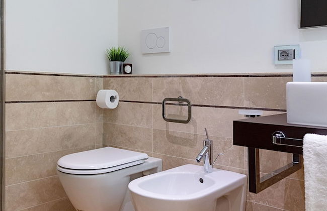 Luxury Lakefront Catullo A1 by Wonderful Italy - Photo 40