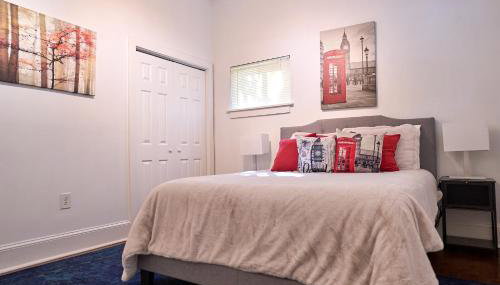 Bright & Comfy 5 star Location Large Deck Oasis - Photo 2