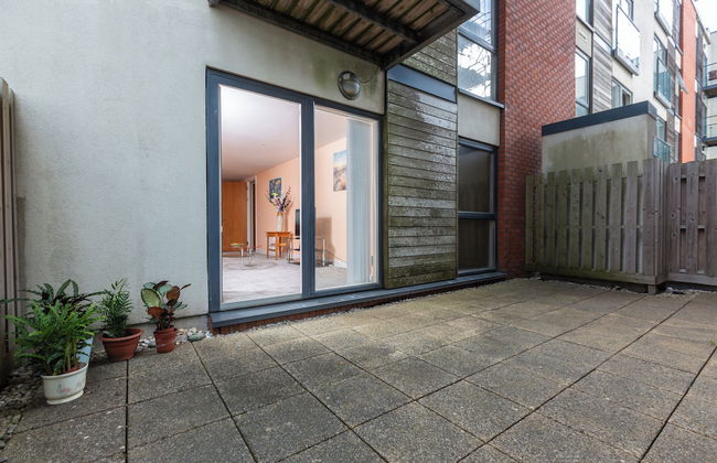 Meridian Bay Apartment - Photo 5