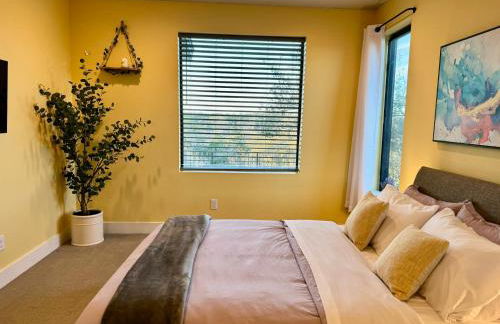 Upscale Modern Hill Country Home! Has it ALL! - Foto 41