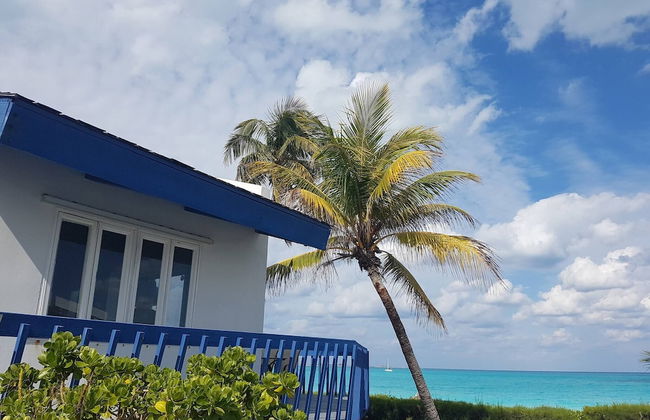 Spacious Villa On The Beach - Photo 30