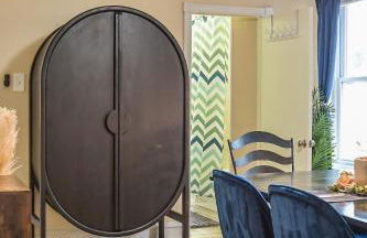 Chic 4BR Dwelling with Backyard in Philadelphia - Foto 23