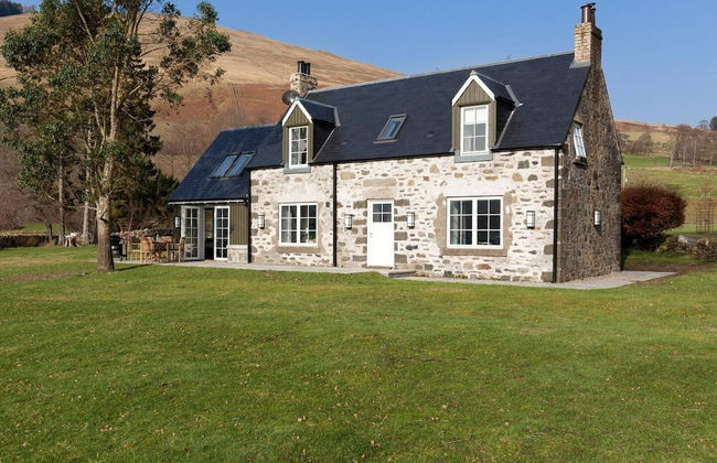 Dalveich Cottage W/hot tub & Stunning Views - Photo 48