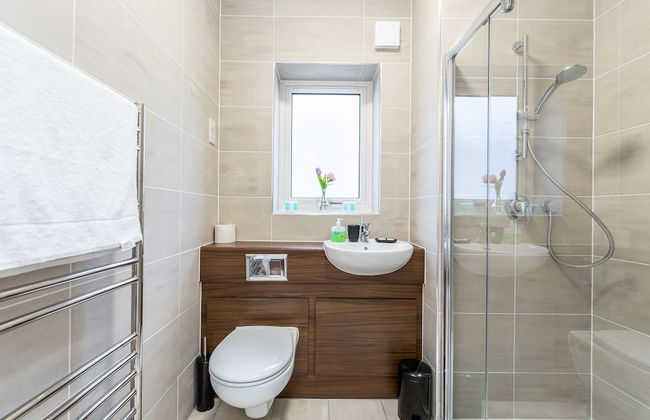 2BR Apt-sleeps 5-accessible-central Dartford - Photo 14