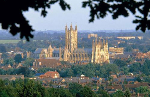 Canterbury Oasis - Modern 2-Bed Home with FREE Parking - Foto 37