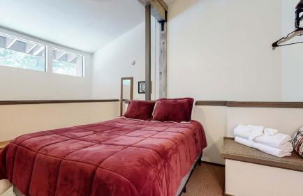 Escape to The Summit - Pool & HT Next Door - Foto 34