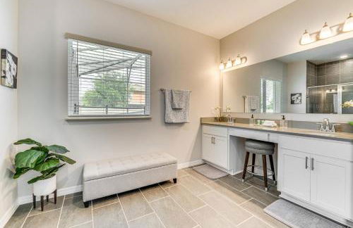 Relax, Play, Swim Luxe Haines City Home with Lanai! - Foto 14