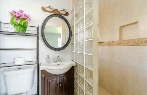 Serene Escape Cozy Home close to Beaches - Foto 13