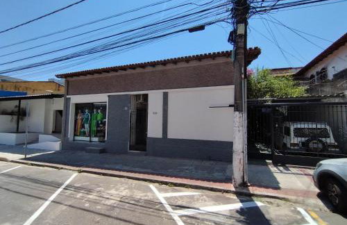Seu Apto Centro Praia da Costa 9 Simples e Barato Mobiliado Ar Cond Fogão TV Geladeira Local Excelente - Foto 25