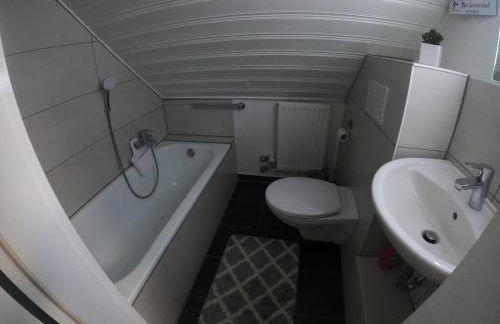 Stilvolle Altbauwohnung, Apartment Schlaf & gut - Foto 6