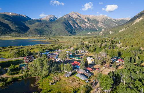 Historic Boho Brothel Lake Retreat Fast Wifi - Foto 26