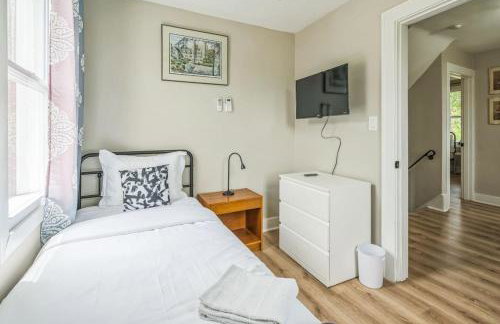 Where Classic Charm Meets Modern Serenity - Foto 15