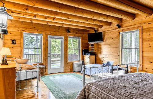 Secluded Cabin with Fireplace and Games in Lily Bay Township, Maine - Foto 39