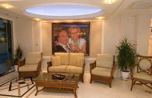 Hotel Viana - Photo 5