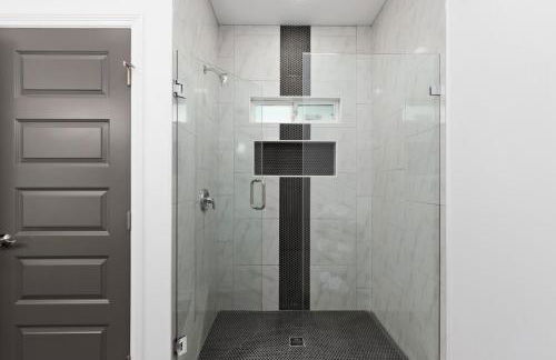 Spacious Modern 3 Bd 2Ba House with Garage and Parking - Foto 9