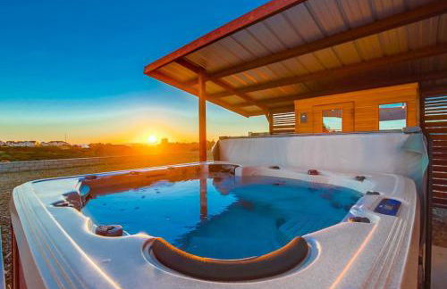 Home to enjoy the beach with ocean view - Photo 1