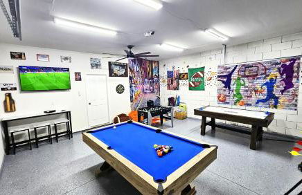 Bluelakeview Luxury Villa with Private Pool & Spa plus Lake Views, BBQ, Games Room - Photo 7