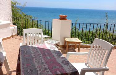 Casita Blanca - Photo 1