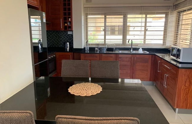 3 Bedroomed Fully Furnished Apartment in Bdex - Foto 12