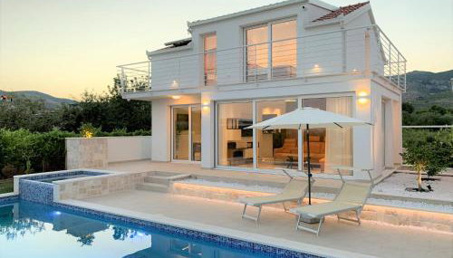 Holiday house Trogir NATURA with swimming pool - Foto 1