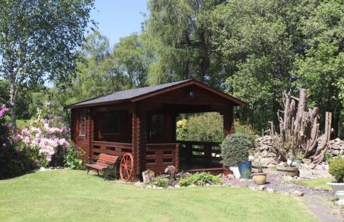 Serene Countryside Home with Manicured Gardens - Foto 26