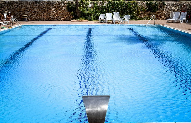 Modern Gem with Stunning Balcony by Sea N Rent - Photo 22