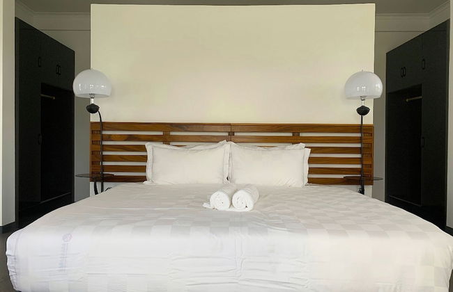 Lake Side Deluxe Villa - Photo 6