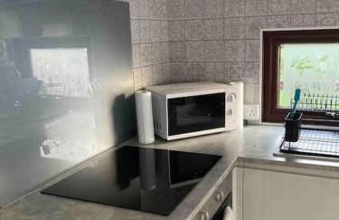 7F Cwtch Cymru Lodge, Caer Beris Holiday Park - apologies commercial vehicles not allowed on site - Foto 10