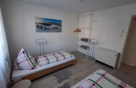 Blackjulie Ferienwohnung im Schwarzwald mit Balkon und Parkplatz ruhig - Foto 10