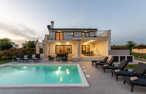 Villa Brtonigla, luksuzna kuća sa pogledom na more - Foto 11