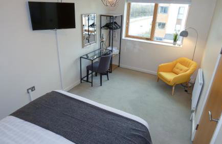 Telford Townhouse with Parking - Foto 7